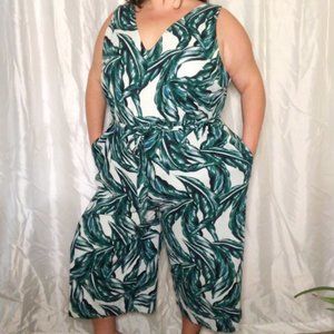 Plus Size WHO WHAT WEAR Tropical Banana Leaf Print